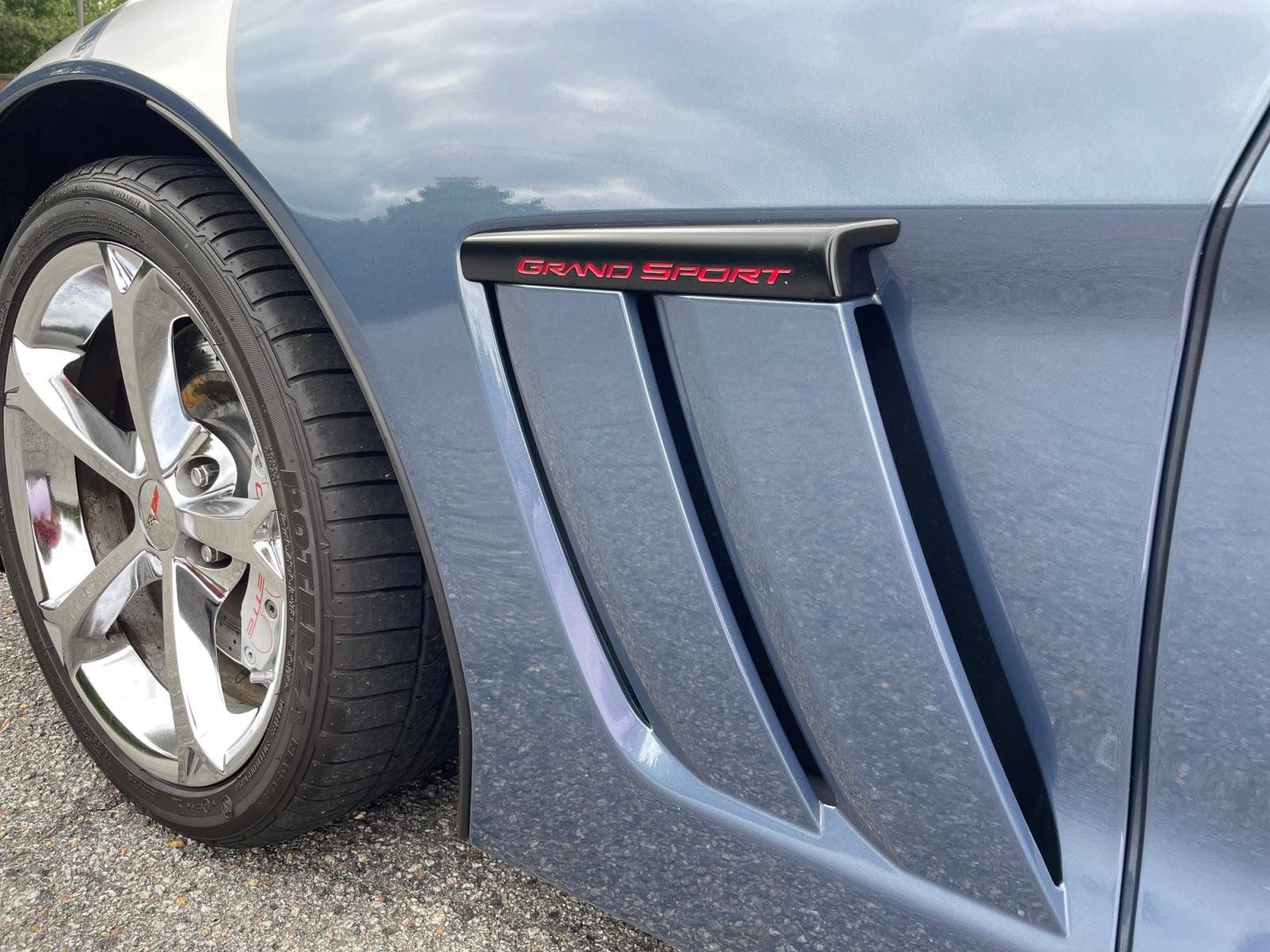 Used 2012 Chevrolet Corvette Grand Sport w/ 2LT Preferred Equipment Group RWD image 16