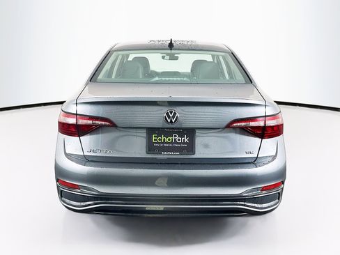 Used 2024 Volkswagen Jetta SE image 7