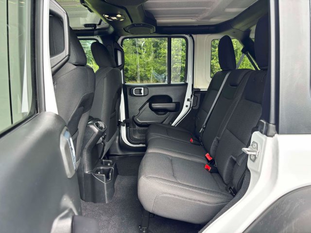 Used 2021 Jeep Wrangler Unlimited Sport AWD/4WD image 21
