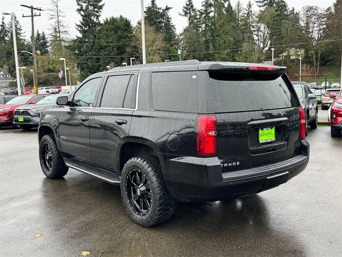 Used 2018 Chevrolet Tahoe LT w/ Luxury Package image 5