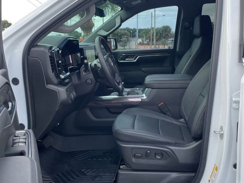 Used 2025 Chevrolet Silverado 1500 LTZ image 16