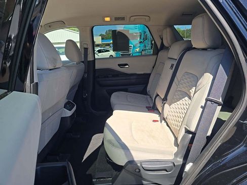 Used 2022 Nissan Pathfinder SV w/ Cargo Package FWD image 5