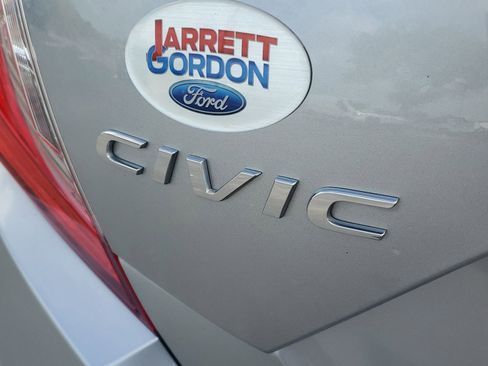 Used 2021 Honda Civic Sport image 6