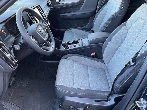 New 2026 Volvo XC40 B5 Core AWD/4WD image 14
