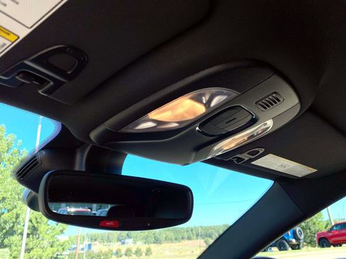 Used 2024 Jeep Compass Trailhawk image 24