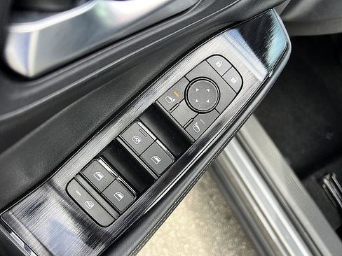 Certified 2024 Nissan Rogue SV w/ SV Premium Package image 21