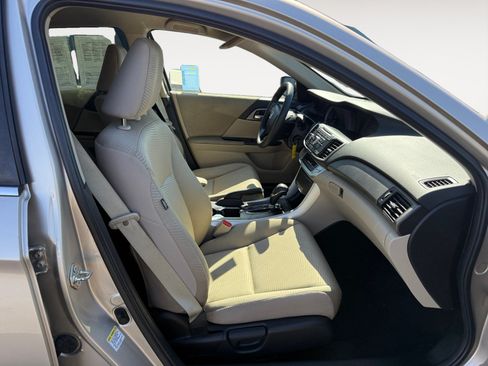 Used 2014 Honda Accord LX image 19