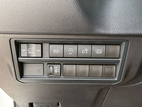 Used 2025 Toyota Tundra SR5 w/ SR5 Premium Package AWD/4WD image 21