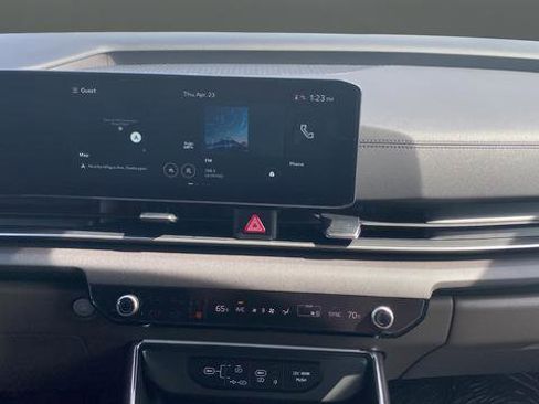 New 2026 Kia Carnival EX FWD image 12