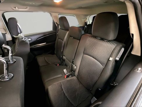 Used 2019 Dodge Journey SE w/ Connectivity Group FWD image 23