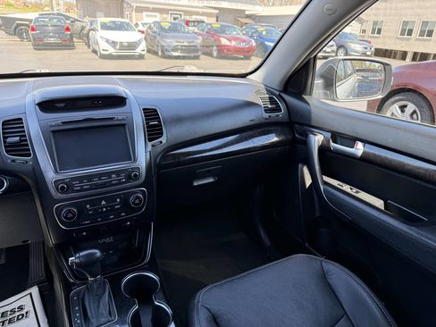 Used 2015 Kia Sorento EX w/ EX V6 Touring Package image 11