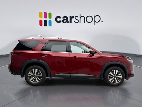 Used 2023 Nissan Pathfinder SL AWD/4WD image 6
