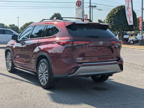 Certified 2021 Toyota Highlander Platinum AWD/4WD image 5