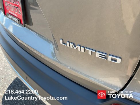 Used 2019 Jeep Cherokee Limited AWD/4WD image 10
