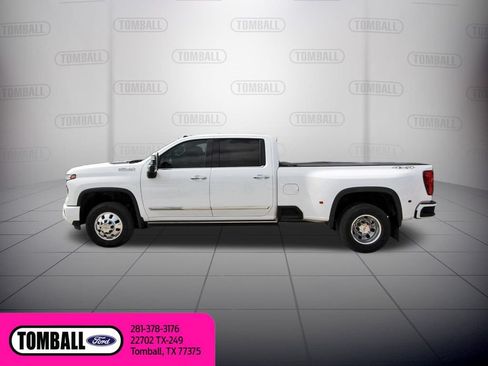 Used 2024 Chevrolet Silverado 3500 High Country w/ High Country Premium Package AWD/4WD image 5