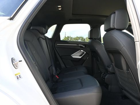 Used 2025 Audi Q3 2.0T Premium AWD/4WD image 22