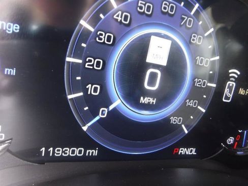 Used 2017 Cadillac Escalade ESV Premium Luxury image 24