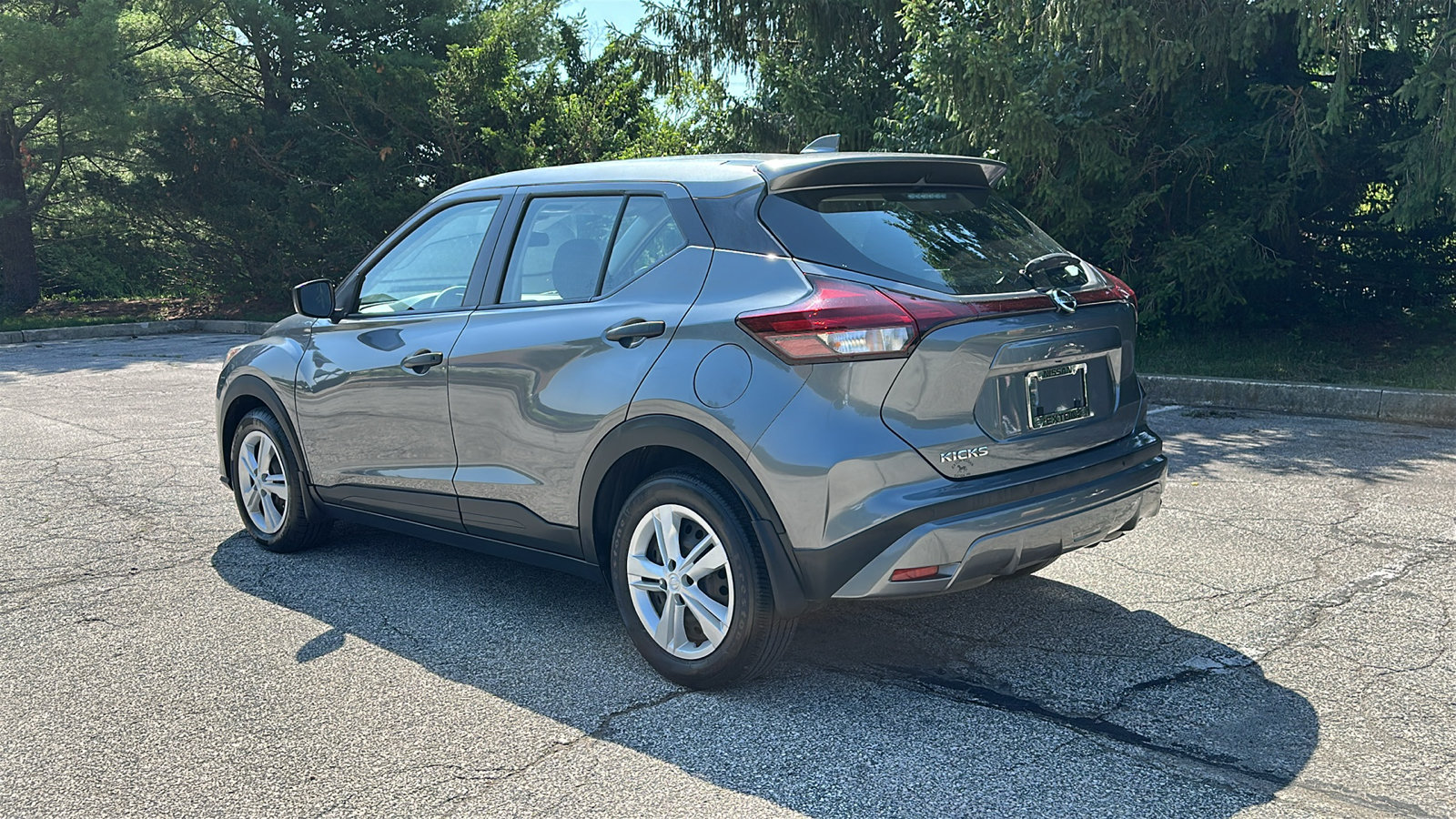 Certified 2021 Nissan Kicks S FWD image 7