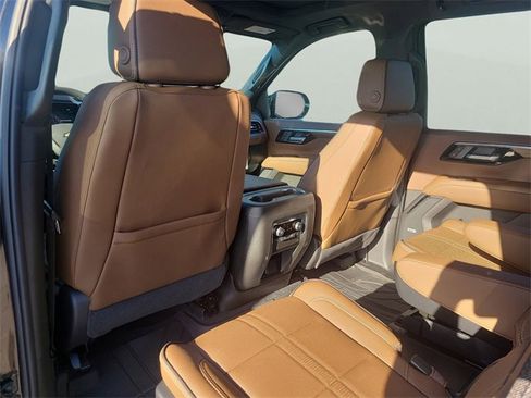 New 2026 Chevrolet Tahoe High Country image 16