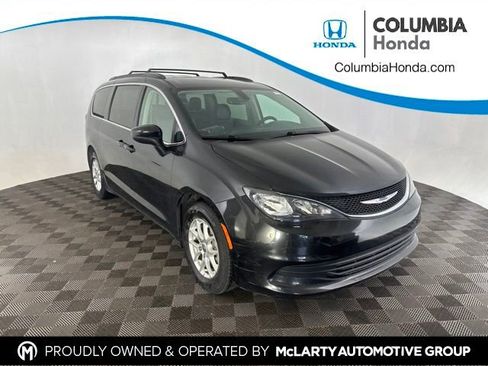 Used 2020 Chrysler Voyager Lxi FWD image 1