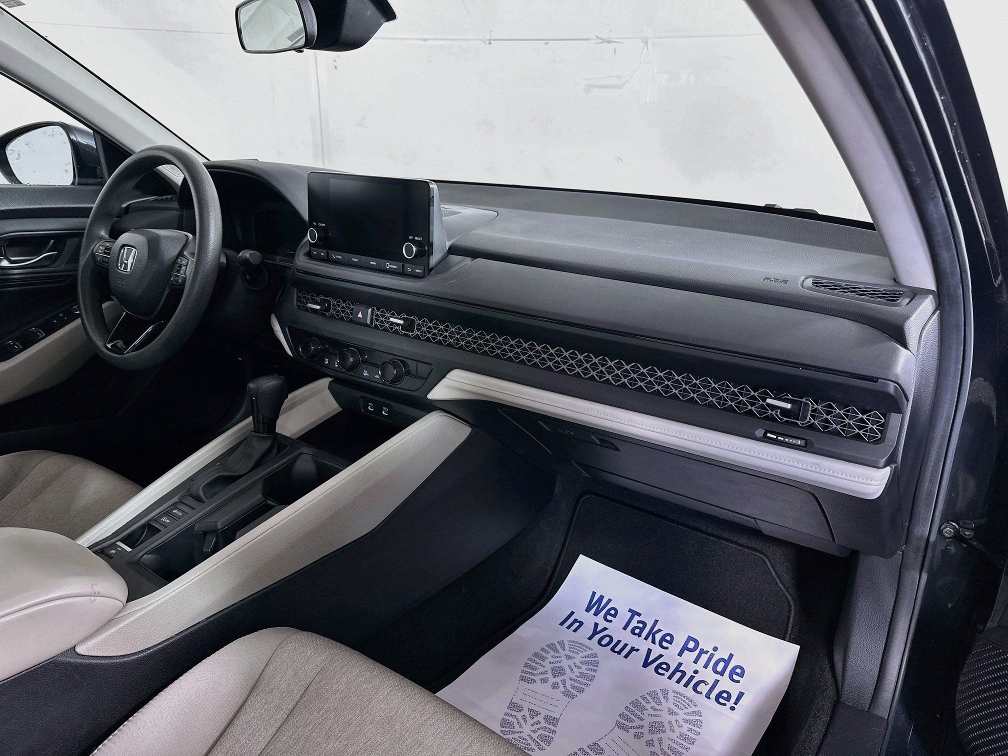 Used 2024 Honda Accord EX image 27