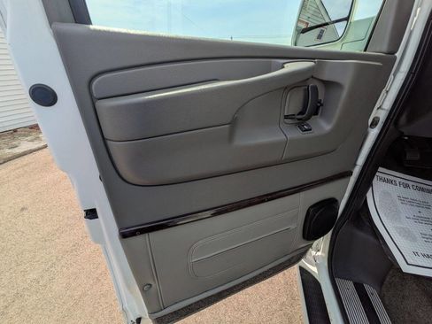 Used 2011 Chevrolet Express 3500 LT w/ LT Preferred Equipment Group image 18