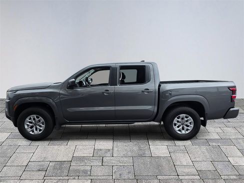 Used 2024 Nissan Frontier SV image 4
