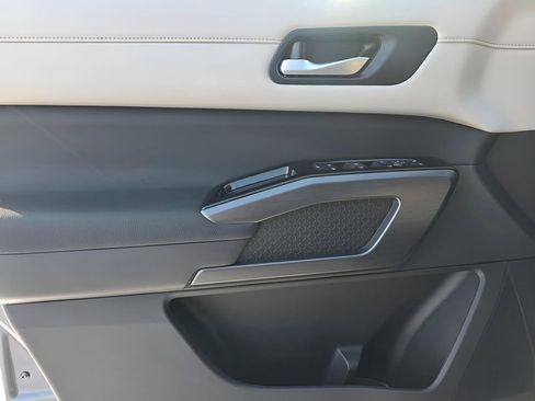 New 2026 Nissan Pathfinder SL image 17