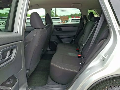Used 2024 Nissan Rogue S AWD/4WD image 12