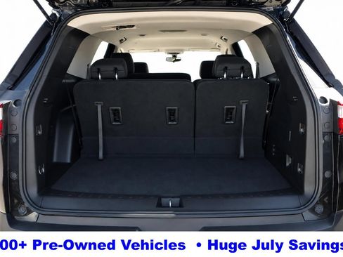 Used 2021 Chevrolet Traverse LS FWD image 16