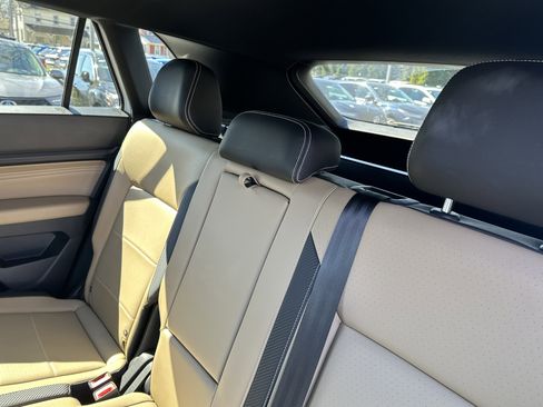 Used 2023 Volkswagen Atlas Cross Sport SE w/ Black Wheel Package image 10