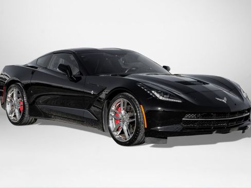 Used 2016 Chevrolet Corvette Stingray Coupe w/ 3LT Preferred Equipment Group image 4