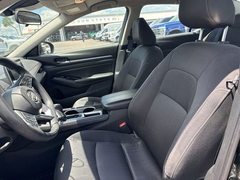 Used 2023 Nissan Altima 2.5 SV FWD image 8