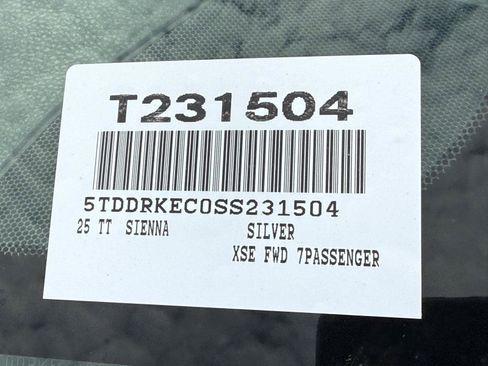 Used 2025 Toyota Sienna XSE w/ XSE Plus Package FWD image 15