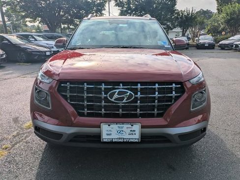Certified 2026 Hyundai Venue SEL FWD image 9
