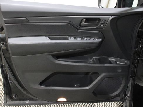 Used 2026 Honda Odyssey EX-L image 6