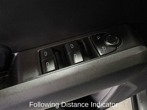 Used 2023 Chevrolet Colorado W/T RWD image 13