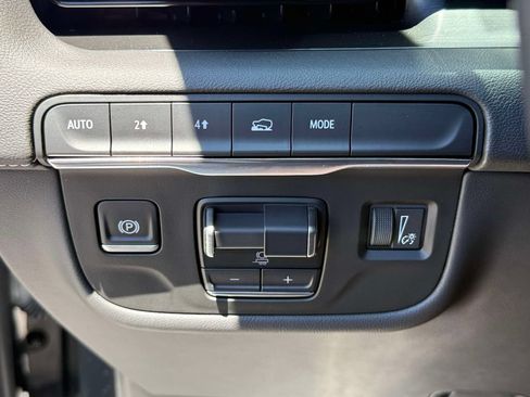 Used 2024 Cadillac Escalade ESV Sport AWD/4WD image 31