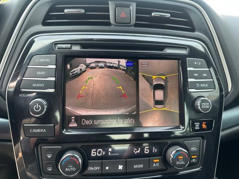 Used 2021 Nissan Maxima SR w/ Sport Mat Group FWD image 31