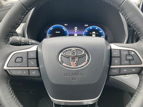 New 2026 Toyota Highlander Platinum AWD/4WD image 20