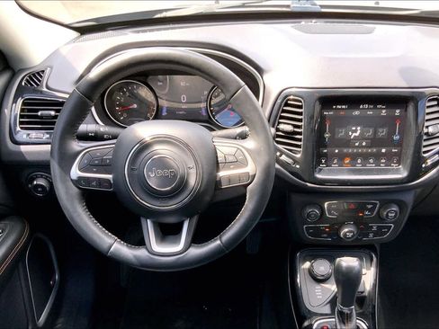 Used 2017 Jeep Compass Limited image 5