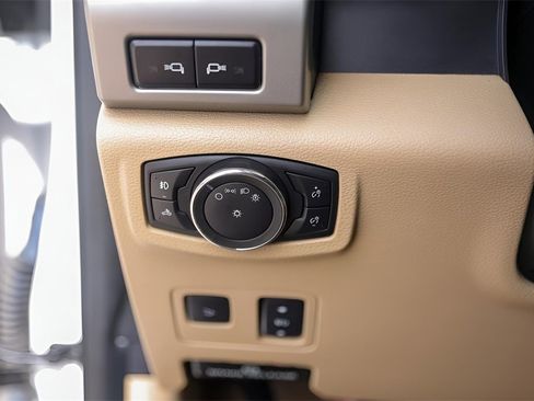 Used 2017 Ford F250 Lariat w/ Lariat Ultimate Package image 18