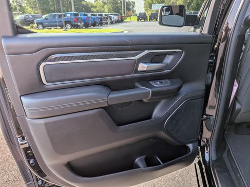Used 2025 RAM 1500 Big Horn AWD/4WD image 16