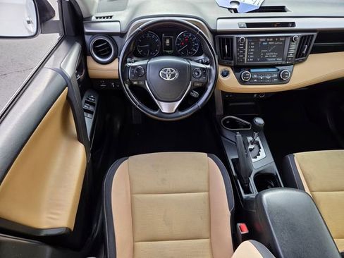 Used 2016 Toyota RAV4 XLE FWD image 11