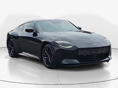 Used 2024 Nissan Z Performance w/ Floor Mat Package RWD image 2