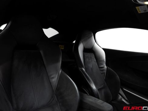 Used 2019 McLaren 600LT RWD image 44