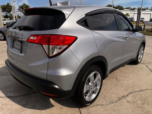 Used 2021 Honda HR-V LX image 4