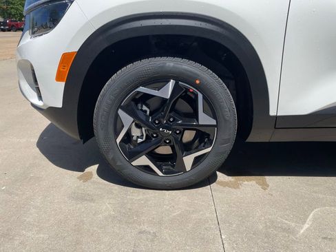 New 2026 Kia Seltos S AWD/4WD image 15