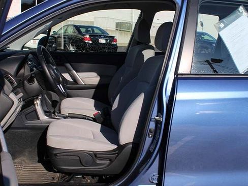 Used 2018 Subaru Forester 2.5i w/ Alloy Wheel Package AWD/4WD image 12