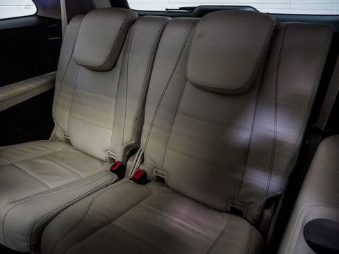 Used 2022 Mercedes-Benz GLS 450 4MATIC w/ Warmth & Comfort Package image 9
